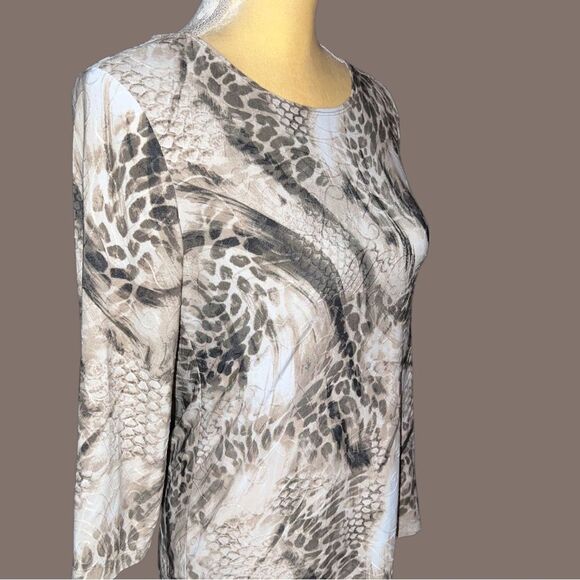 JM collection snake print design 3/4 sleeved top - Picture 6 of 8